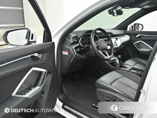 Audi Q3 (F3) 2020 Белый из Кореи, фото 2