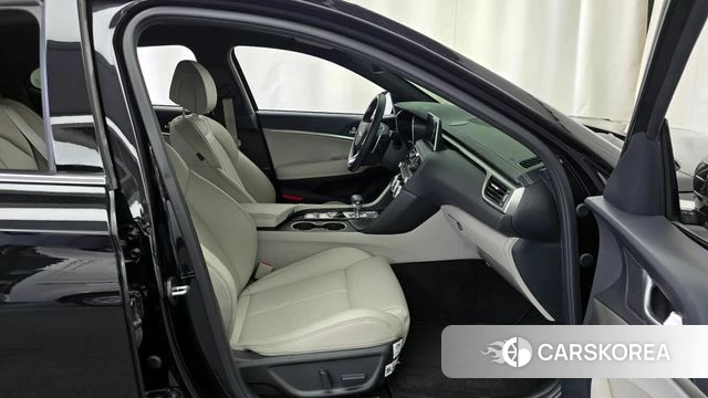 Genesis The New G70 2022 Черный из Кореи, фото 2