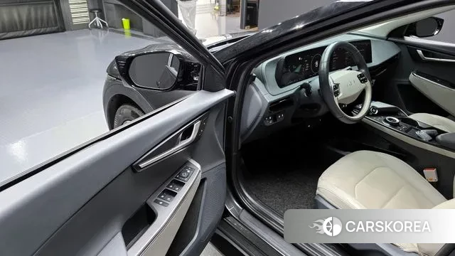 Kia EV6 2021 Серый из Кореи, фото 2