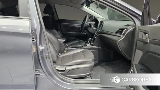 Hyundai Avante AD 2018 Серый из Кореи, фото 2