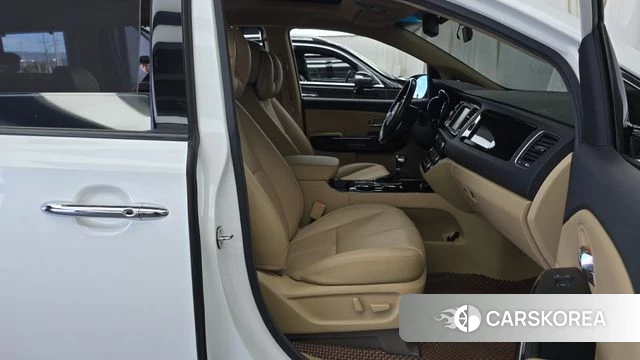 Kia The New Carnival 2018 Белый из Кореи, фото 2