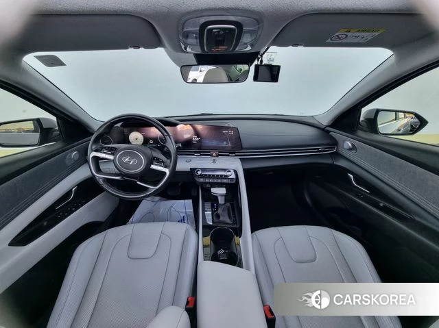 Hyundai Avante Hybrid (CN7) 2022 Светло-серебряный цвет из Кореи, фото 2