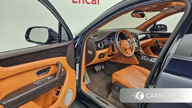 Bentley Bentayga 2020 Серебряный двухцветный из Кореи, фото 2