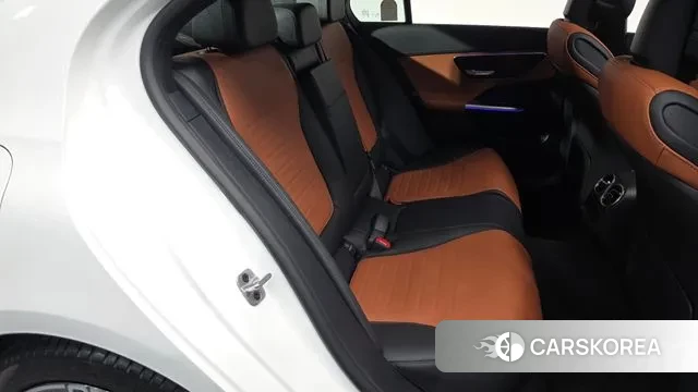 Mercedes-Benz C-Class W206 2025 Белый из Кореи, фото 2