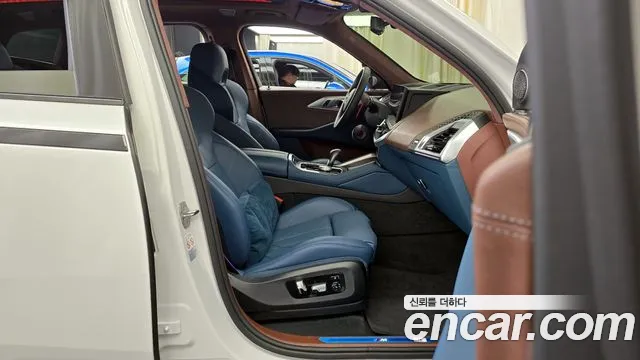 BMW XM (G09) 2023 Белый из Кореи, фото 2
