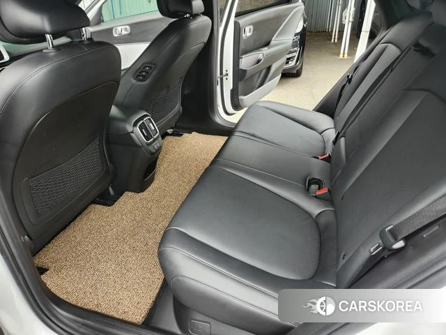 Hyundai Ionic 6 2022 Белый двухцветный из Кореи, фото 2