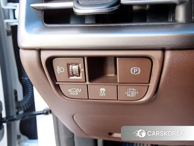 Hyundai Grandeur Hybrid (GN7) 2023 Белый из Кореи, фото 2