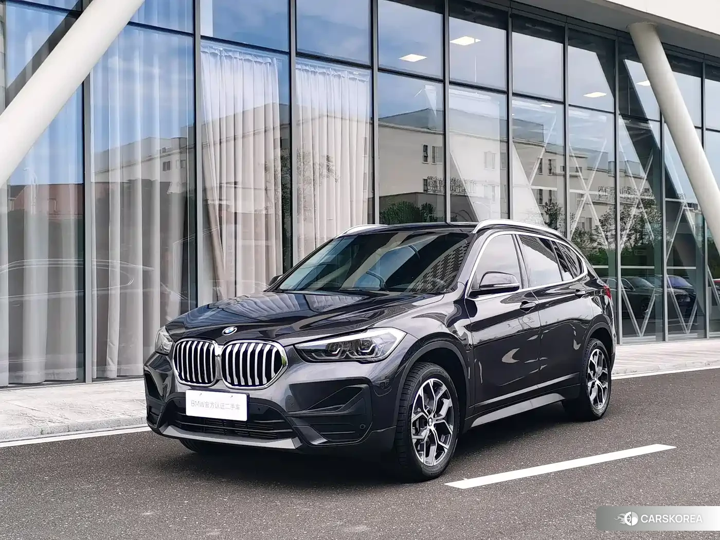 BMW X1 2023 Silver/gray из Китая, фото 2