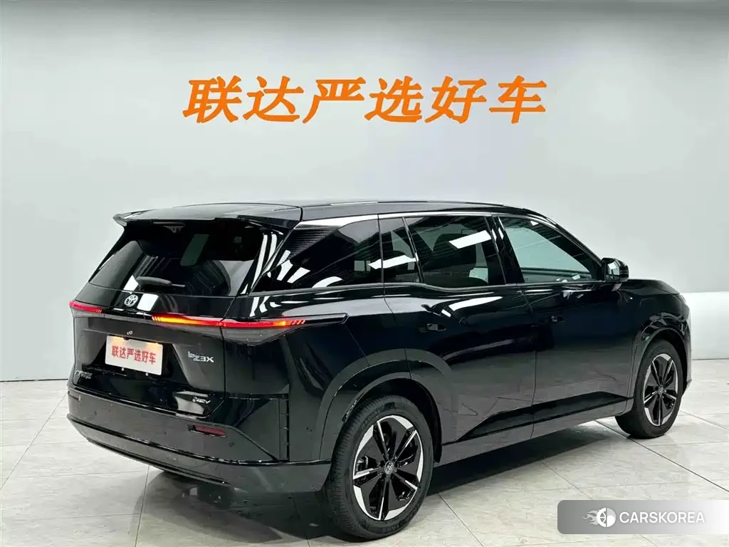 Toyota Platinum Wisdom 3X 2026 Черный из Китая, фото 2