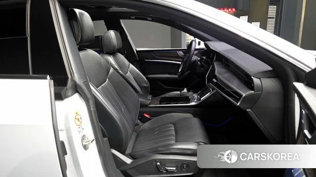 Audi A7 (4K) 2021 Белый из Кореи, фото 2