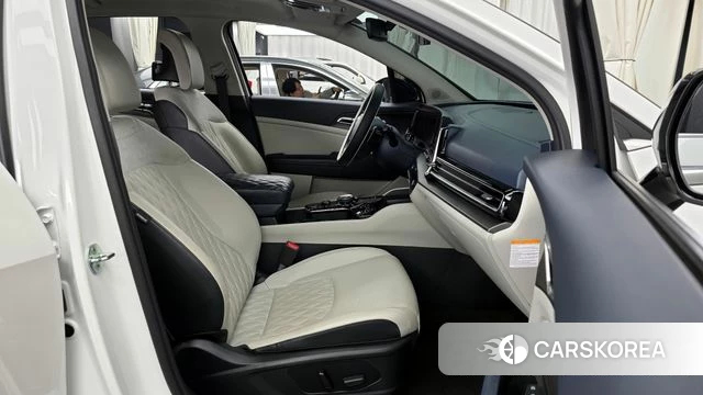 Kia Sportage 5th Generation Hybrid 2021 Белый из Кореи, фото 2