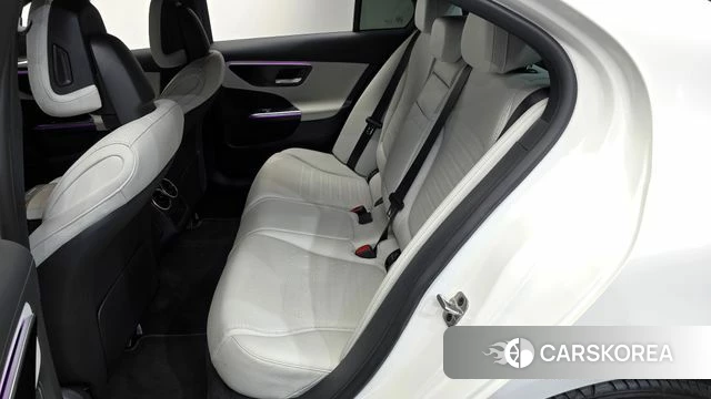 Mercedes-Benz C-Class W206 2025 Белый из Кореи, фото 2