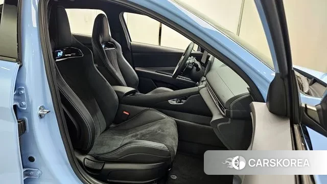 Hyundai The New Avante (CN7) 2025 Светло-серебряный цвет из Кореи, фото 2