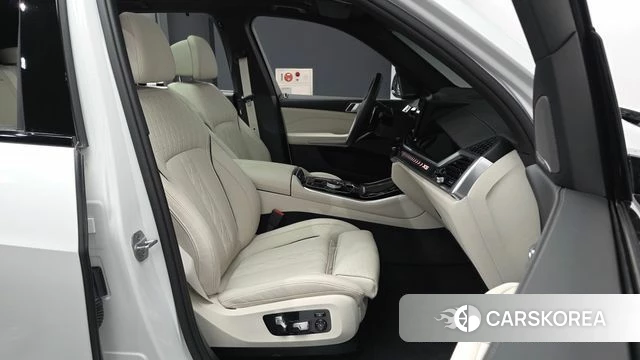 BMW X5 (G05) 2025 Белый из Кореи, фото 2