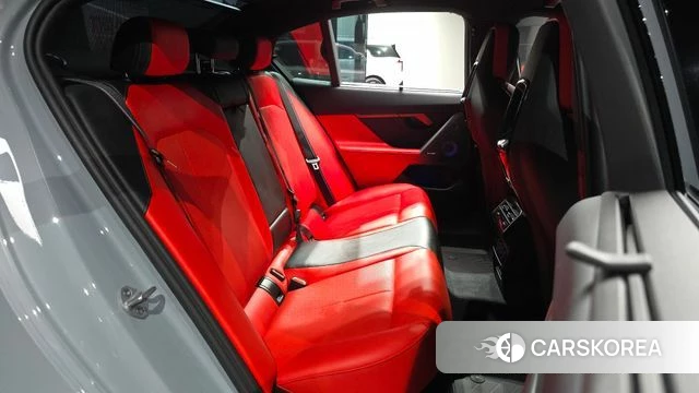 BMW M5 (G90) 2026 Светло-серебряный цвет из Кореи, фото 2