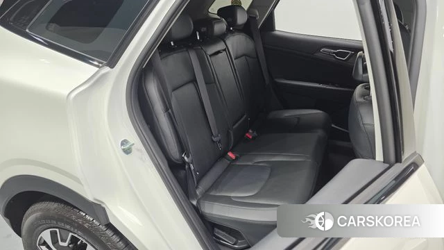 Kia Sportage 5th Generation Hybrid 2022 Белый из Кореи, фото 2