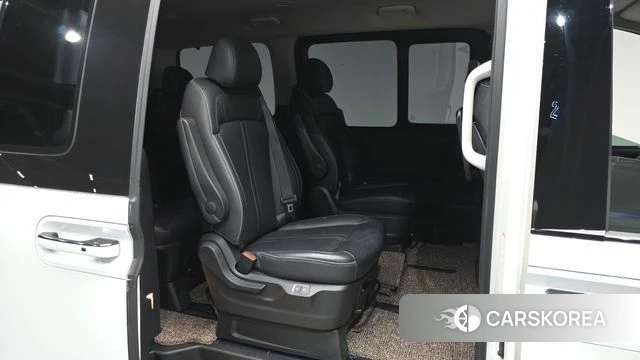 Hyundai Staria 2021 Белый из Кореи, фото 2