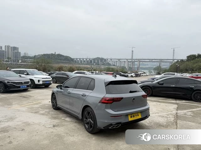 Volkswagen Golf 2023 Темно-серый из Китая, фото 2