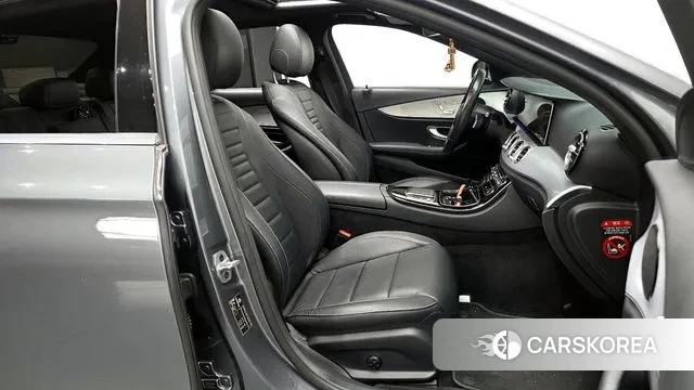 Mercedes-Benz E-Class W213 2020 Серебряный из Кореи, фото 2