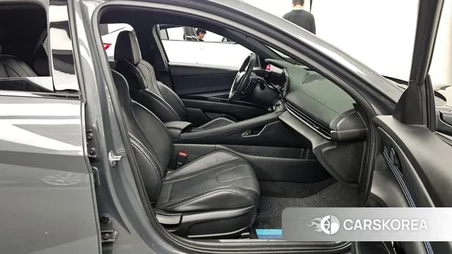 Hyundai The New Avante (CN7) 2023 Серый из Кореи, фото 2