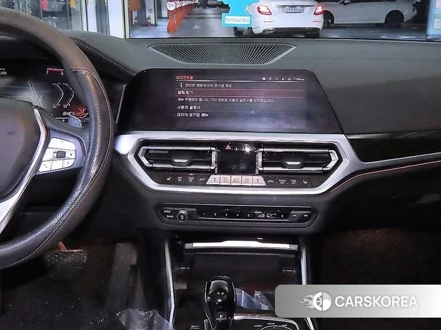 BMW 3 Series (G20) 2022 Черный из Кореи, фото 2