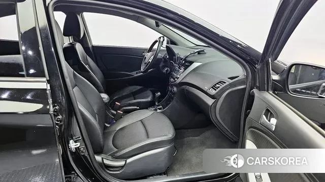 Hyundai Accent (New type) 2018 Черный из Кореи, фото 2