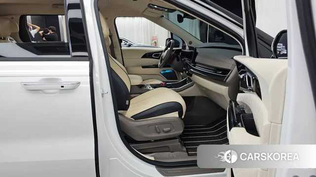 Kia The New Carnival 4th Generation 2024 Белый из Кореи, фото 2