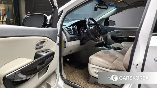 Kia The New Carnival 2019 Белый из Кореи, фото 2