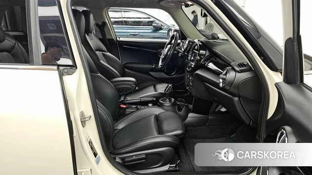 Mini Cooper 2020 Жемчужный цвет из Кореи, фото 2