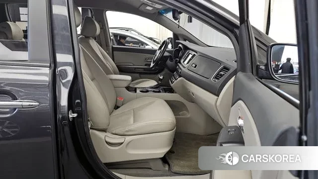 Kia The New Carnival 2018 Серый из Кореи, фото 2