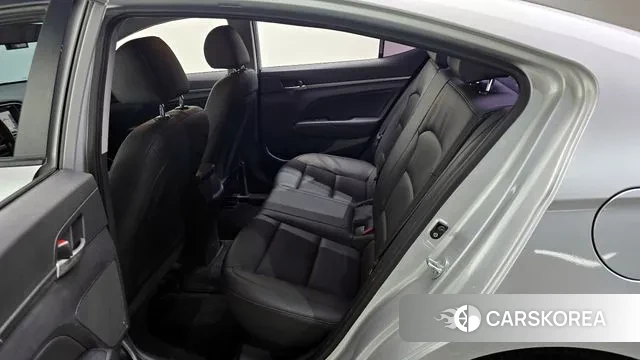 Hyundai Avante AD 2018 Серебристо-серый из Кореи, фото 2