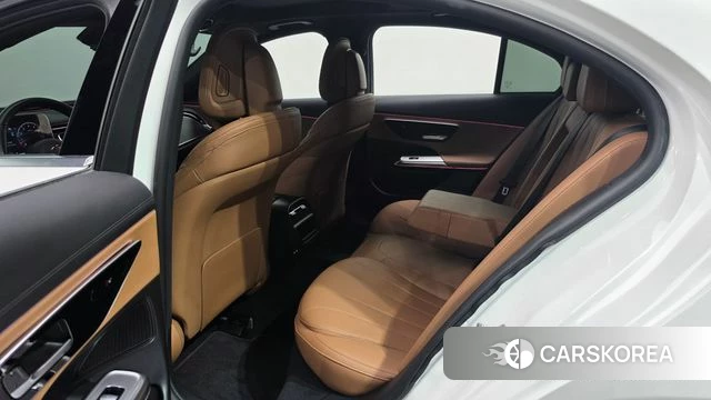 Mercedes-Benz E-Class W214 2024 Белый из Кореи, фото 2
