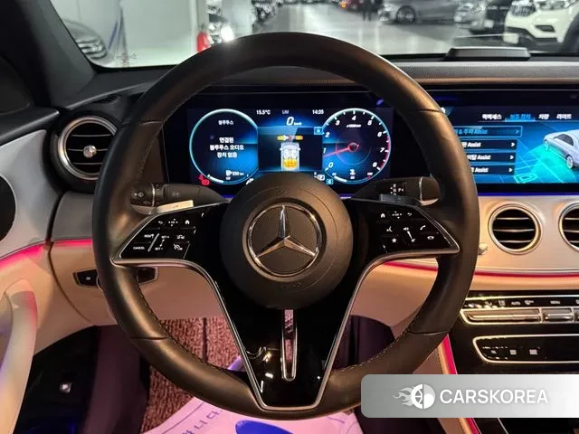 Mercedes-Benz E-Class W213 2021 Черный из Кореи, фото 2