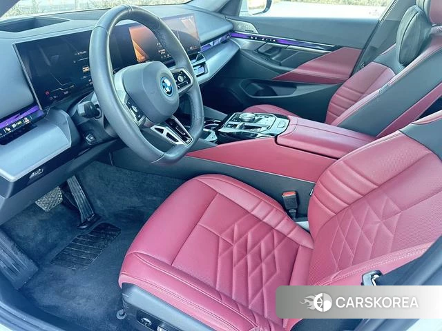 BMW i5 2025 Белый из Китая, фото 2