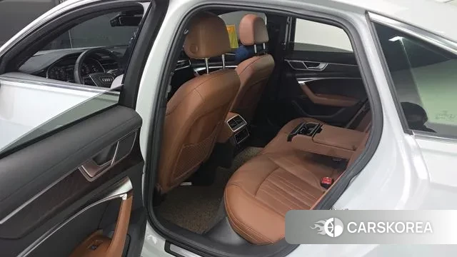 Audi A6 (C8) 2023 Белый из Кореи, фото 2