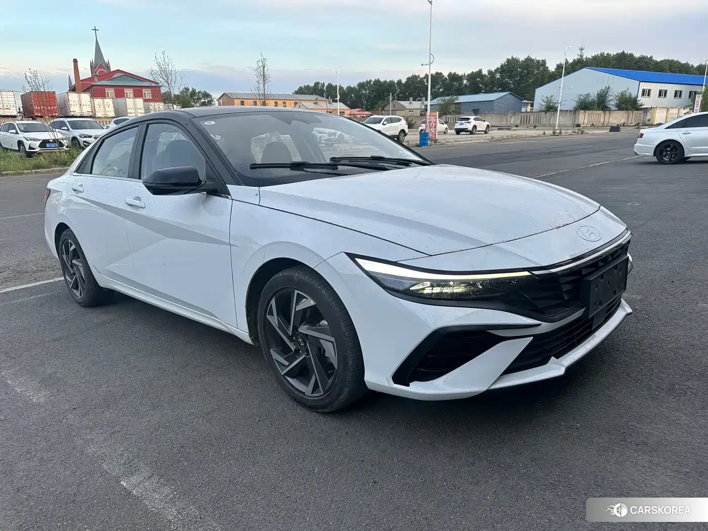 Hyundai Elantra 2023 Белый из Китая, фото 2