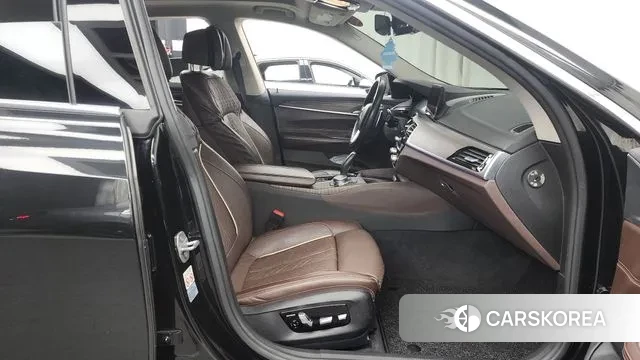 BMW 6 Series GT (G32) 2019 Черный из Кореи, фото 2