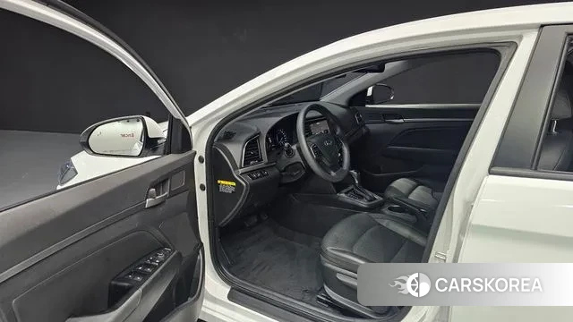 Hyundai Avante AD 2018 Белый из Кореи, фото 2