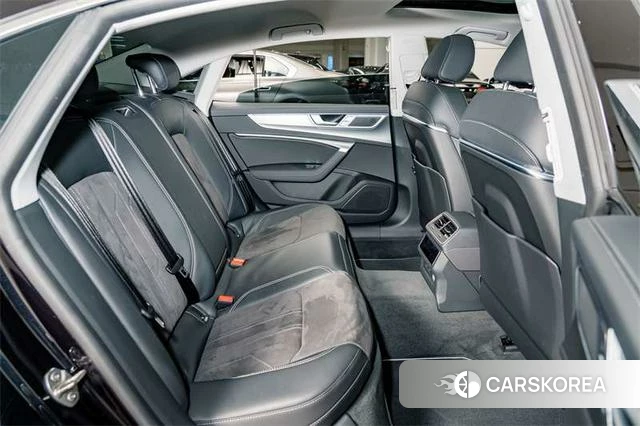 Audi A7L 2024 Черный из Китая, фото 2