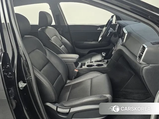 Kia Sportage The Bold 2021 Черный из Кореи, фото 2