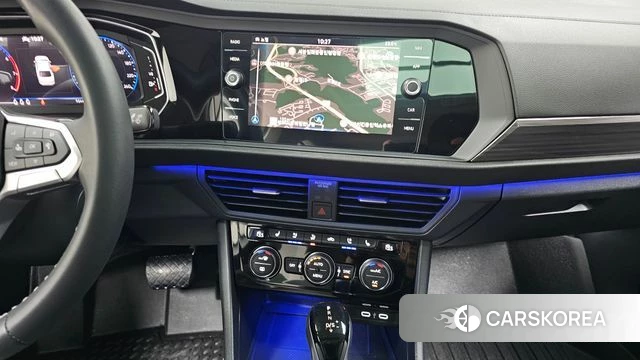 Volkswagen 7th Generation of Jetta 2023 Белый из Кореи, фото 2