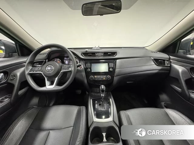Nissan Qijun 2018 Темно-серый из Китая, фото 2