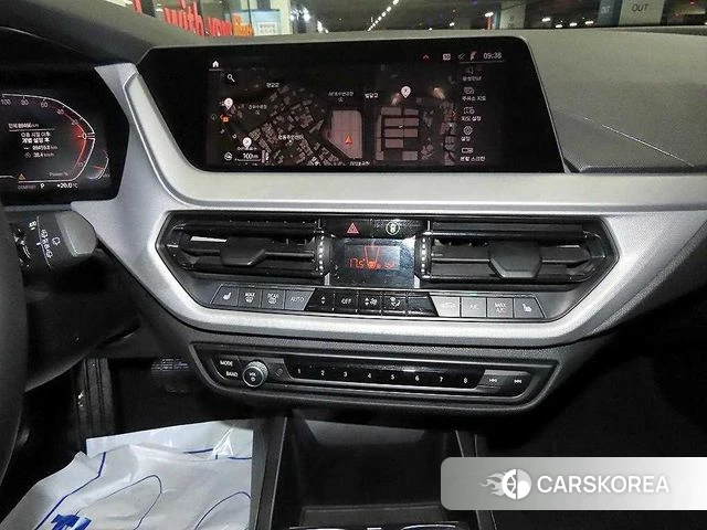 BMW 1 Series (F40) 2021 Черный из Кореи, фото 2