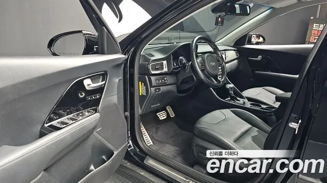 Kia Niro 2018 Черный из Кореи, фото 2