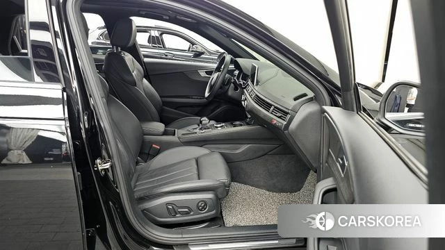 Audi A4 (B9) 2019 Черный из Кореи, фото 2