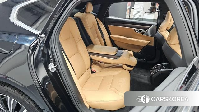 Volvo S90 2024 Черный из Кореи, фото 2