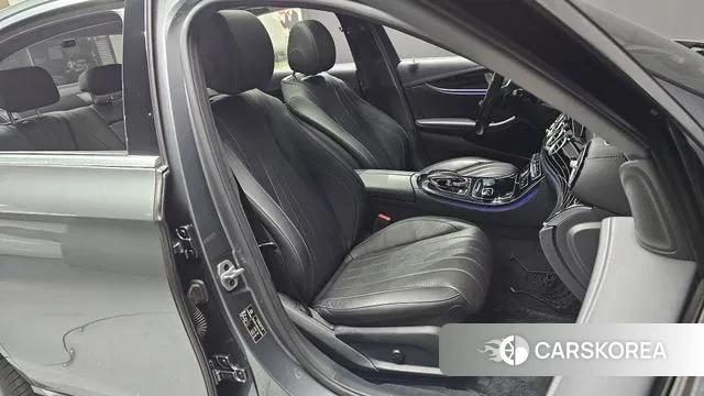 Mercedes-Benz E-Class W213 2019 Серый из Кореи, фото 2