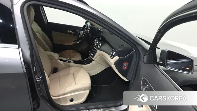 Mercedes-Benz GLA-Class X156 2018 Серый из Кореи, фото 2