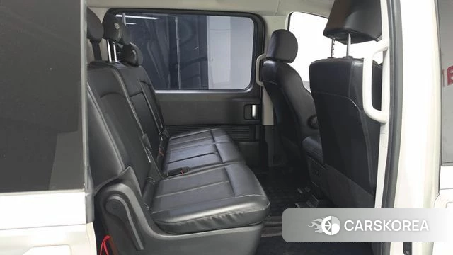 Hyundai Staria 2022 Белый из Кореи, фото 2
