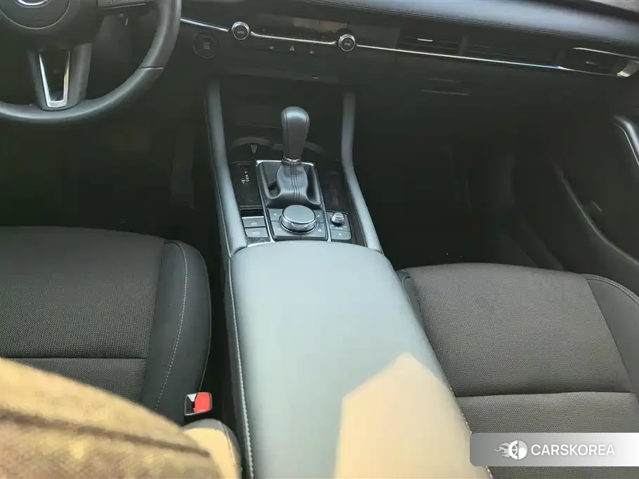 Mazda 3 2023 Silver/gray из Китая, фото 2